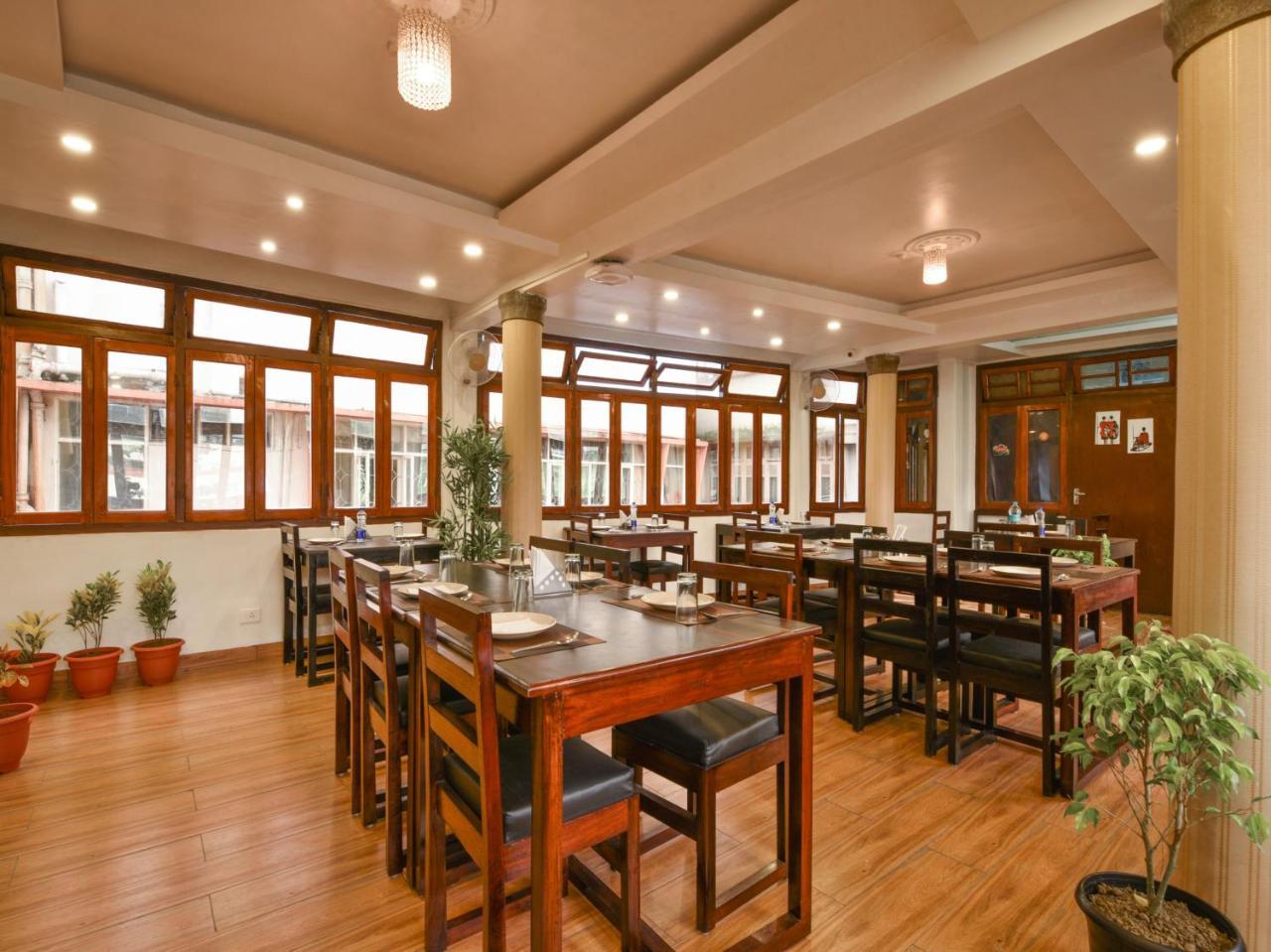 Hotel Indiana Shillong Luaran gambar